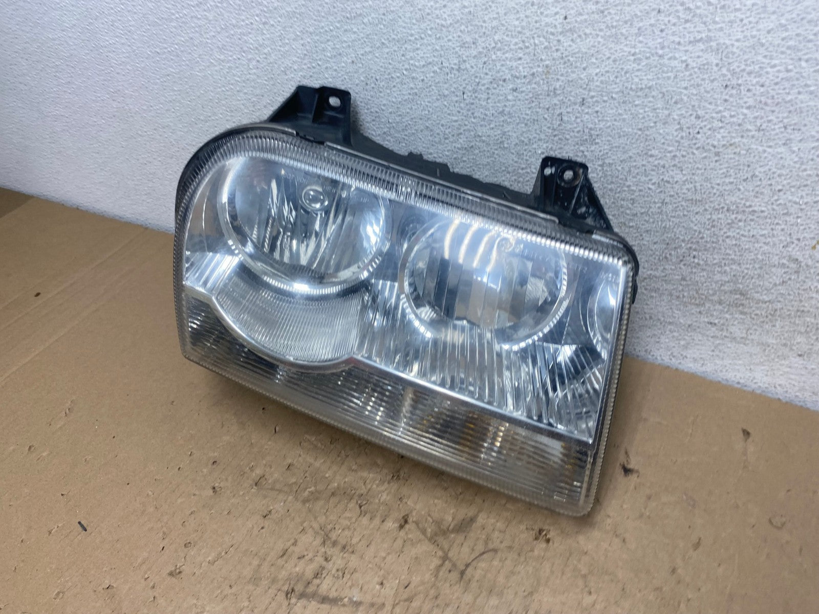 2005 2006 2007 Chrysler 300 Right Passenger RH Halogen Headlight AF4250 LK1