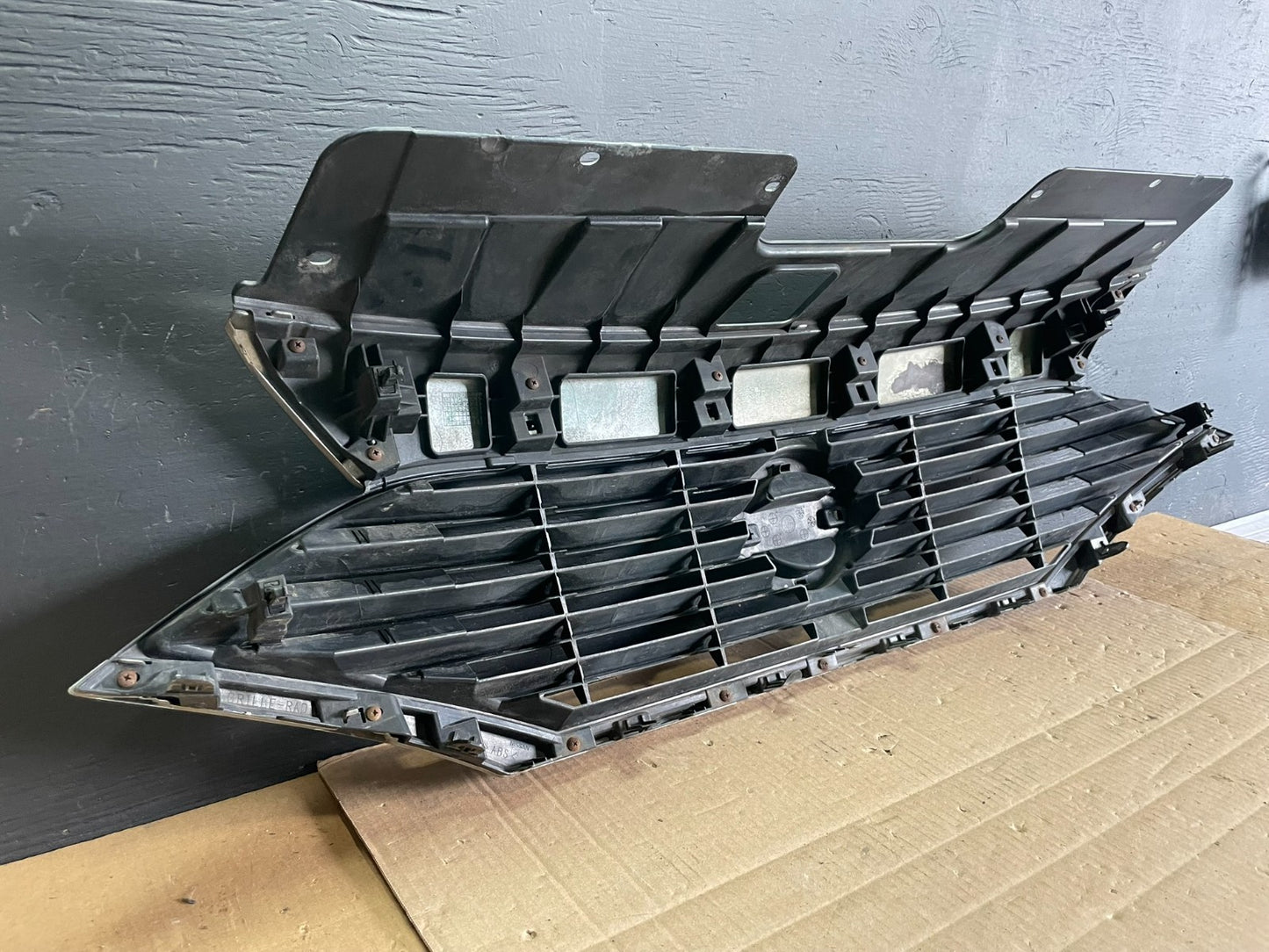 2011 to 2017 Nissan Quest Front Upper Grill Grille OEM AB7663 DG7
