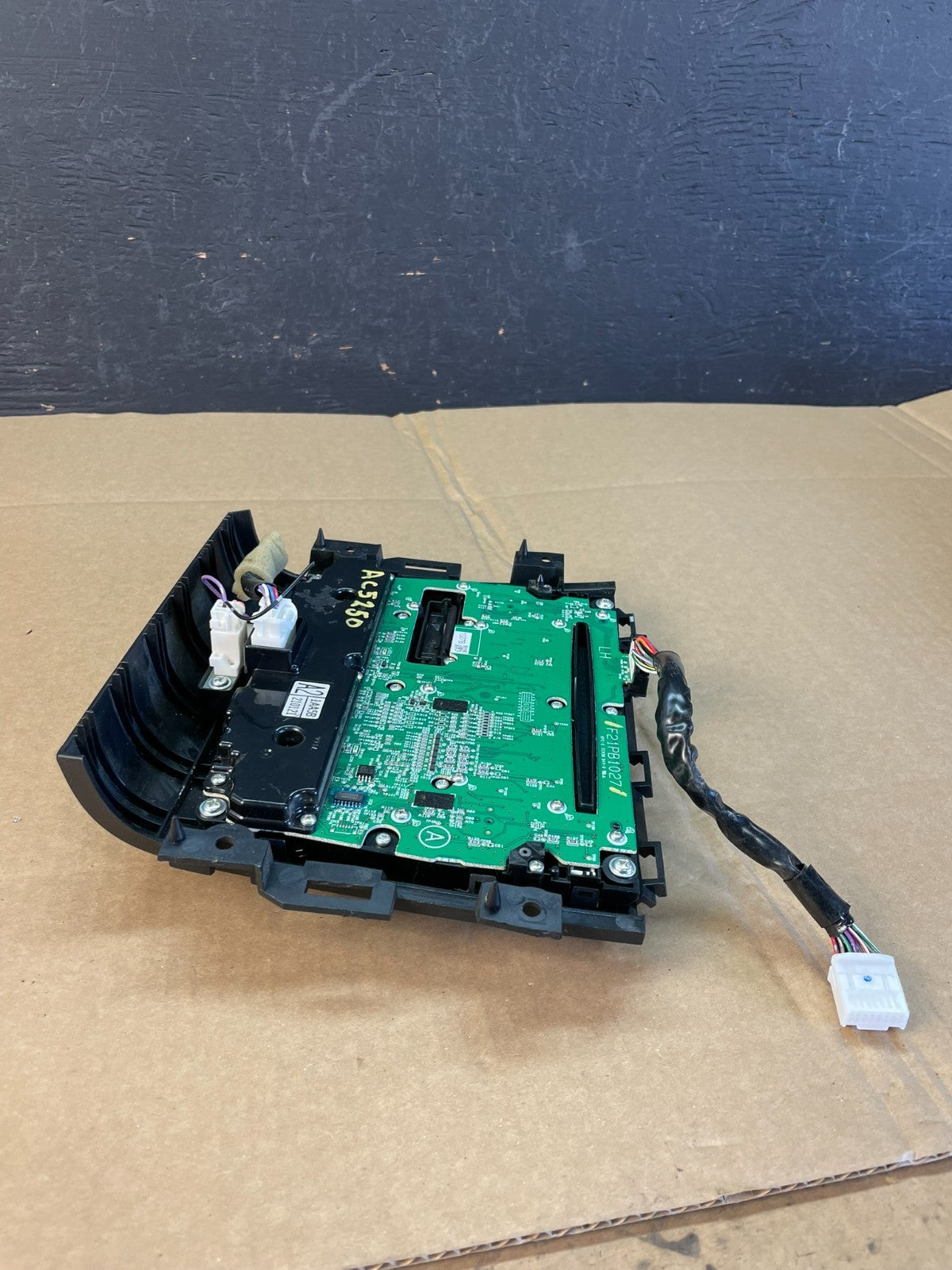 2011 - 2014 Nissan Murano AM FM Radio CD Climate Control Panel AC5250 DG6
