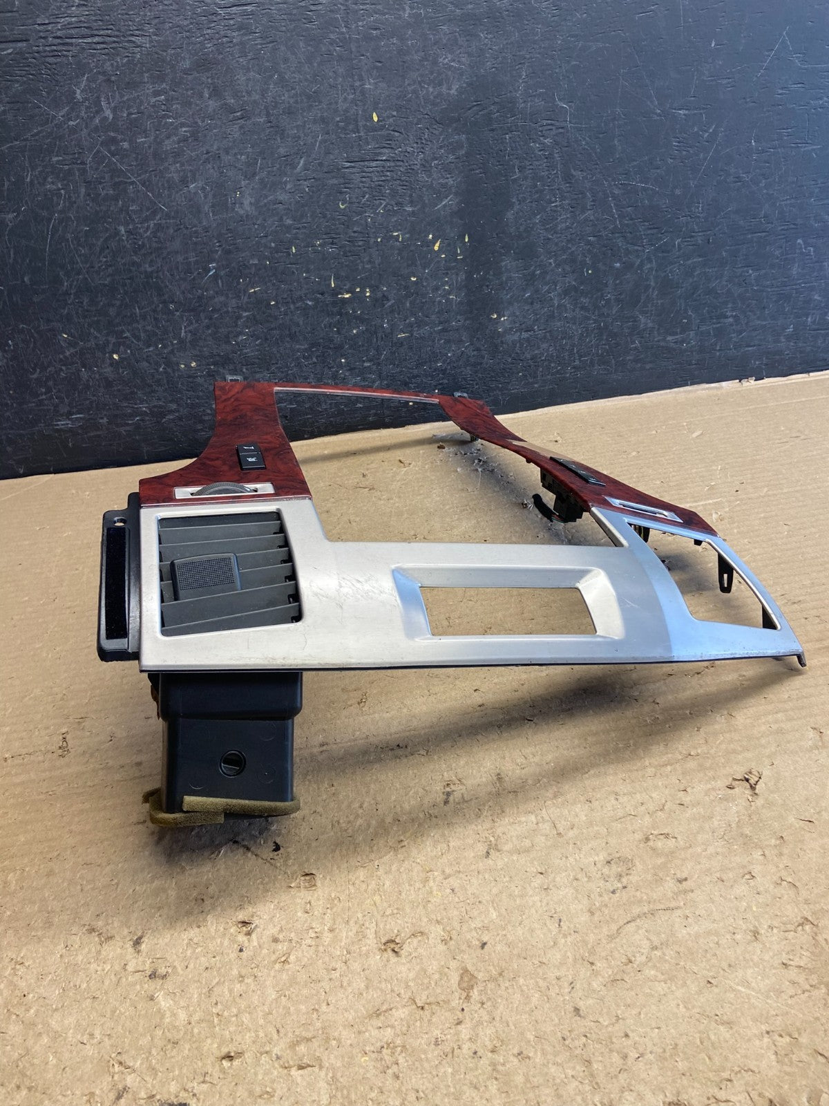 2007-2014 Cadillac Escalade Center Dash Trim Radio Bezel Vent Wood AH5137 DG2
