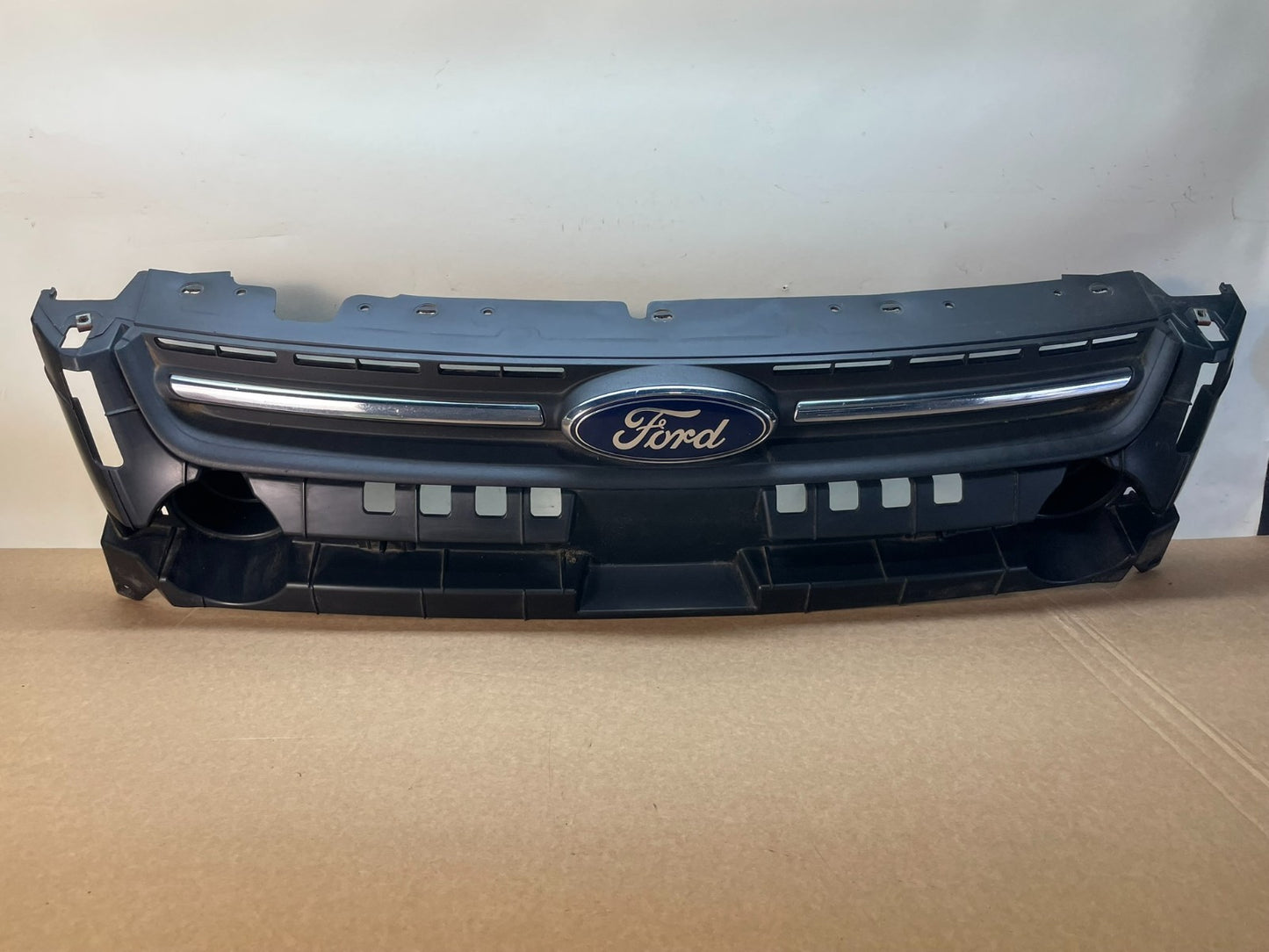 2013 to 2016 Ford Escape Front Upper Grill Grille Mount Panel AG2800 MS0