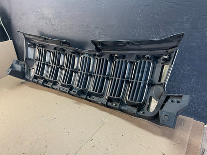 2011 to 2013 Jeep Grand Cherokee Front Upper Grill Grille AE3613 DG5