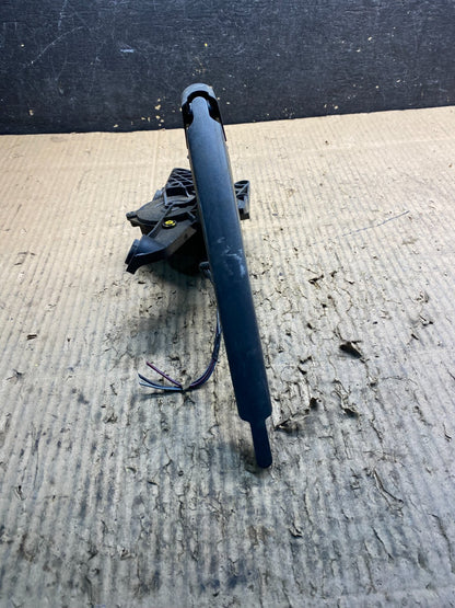 2011 to 2014 Ford Edge Licnoln MKX Rear Windshield Wiper Motor OEM y1438 DG4