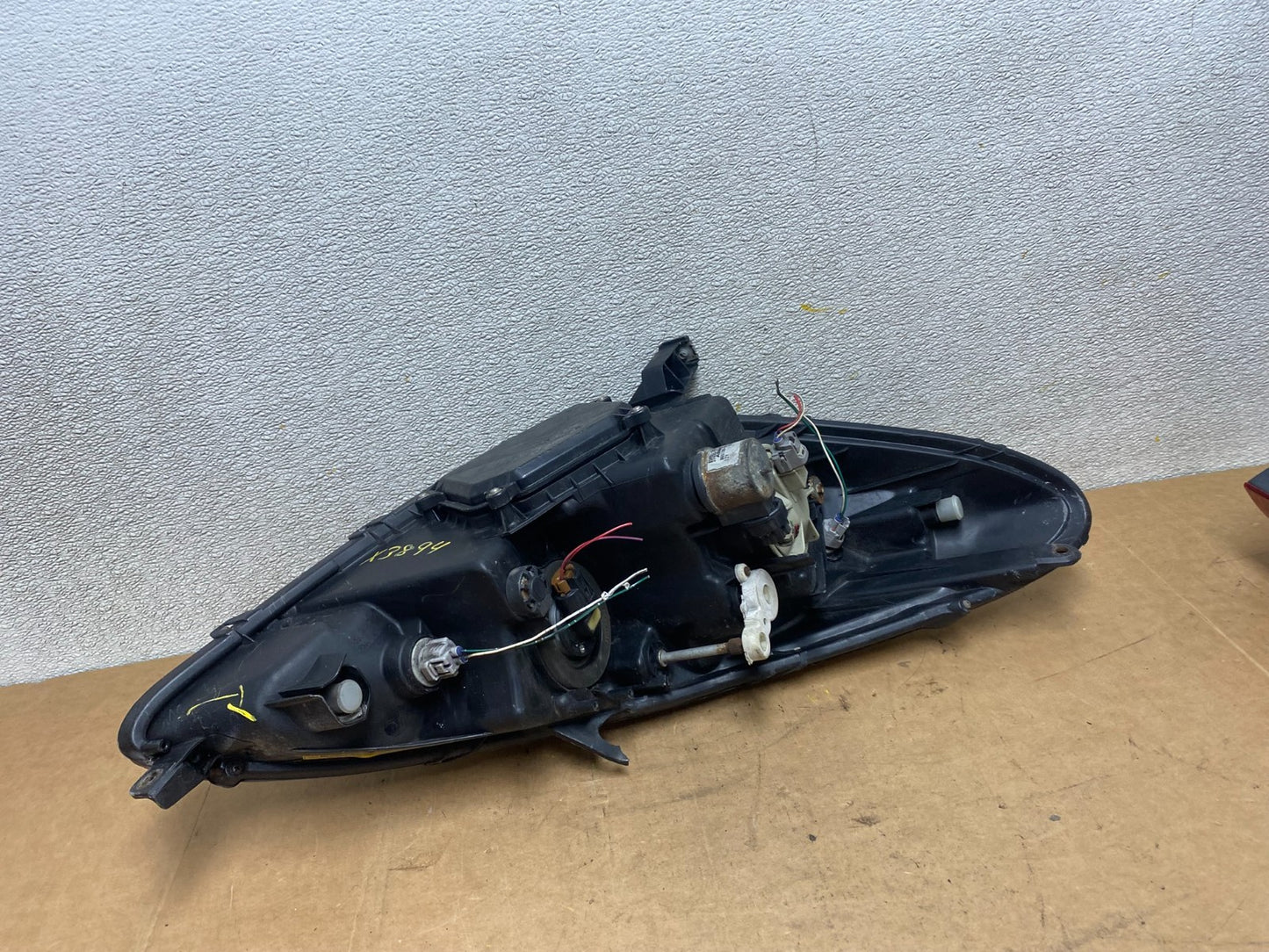 2002-2004 Lexus Es300 Es330 Left Driver Lh Headlight Xenon HID X3894 DW10