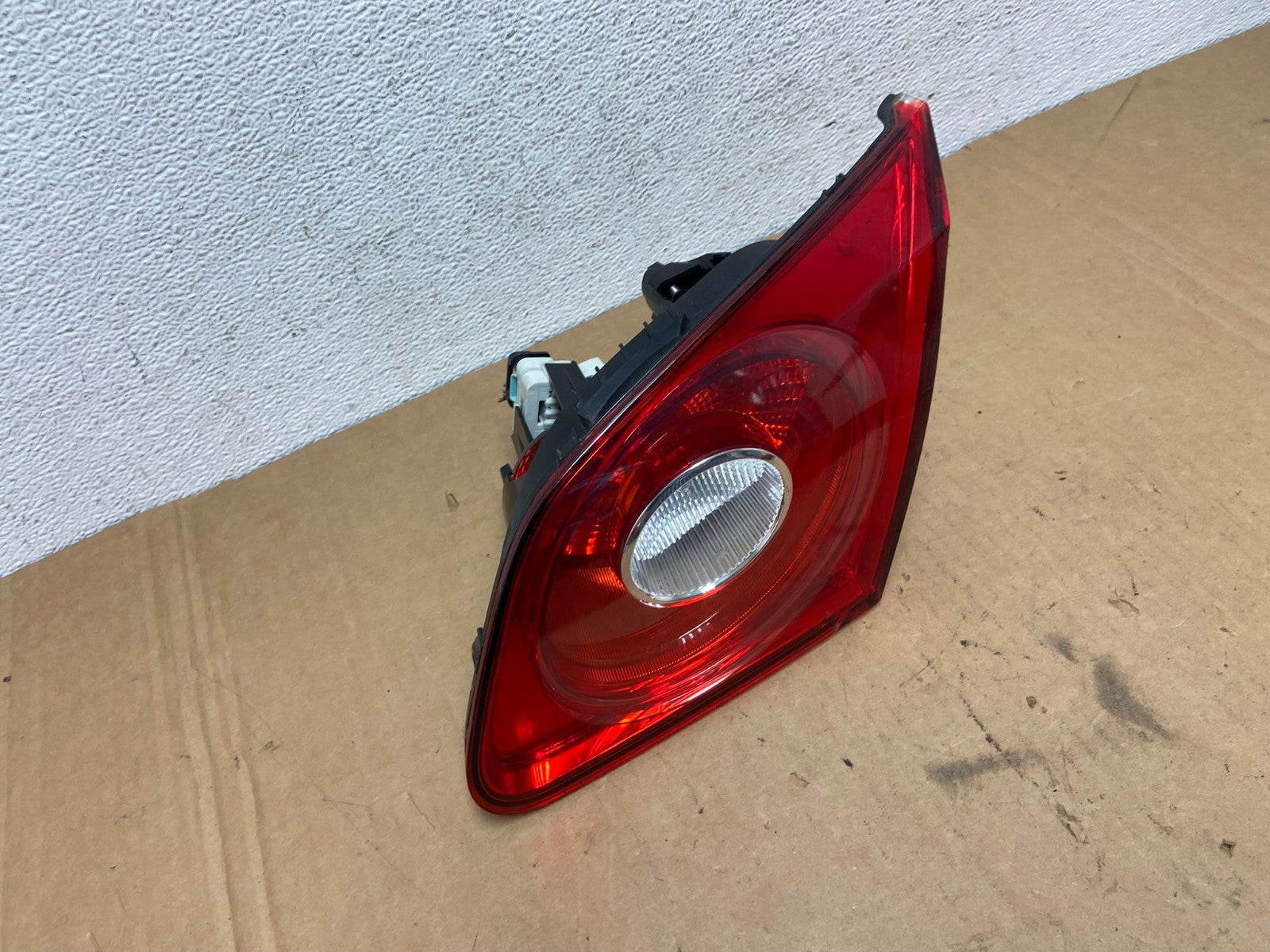 2009-2012 Volkswagen CC Right Passenger RH Side Tail Light Inner Trunk AD2730 LK2