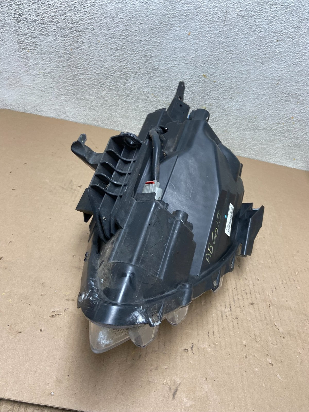 2012 2013 2014 Nissan Versa Sedan Headlight Right Passenger Rh AB6015 DW9