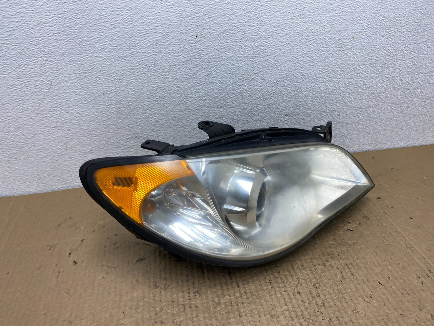 2006 to 2007 Subaru Impreza Right Passenger Side Halogen Headlight Oem AC4105 DW2