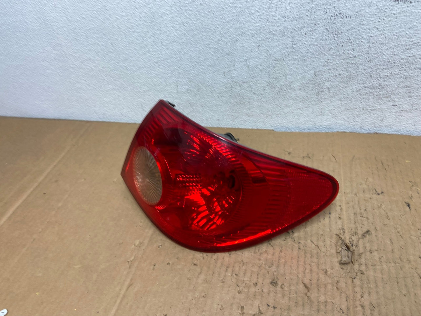 2005 - 2008 Toyota Corolla Right Passenger RH Side Tail light AD2440 LK1