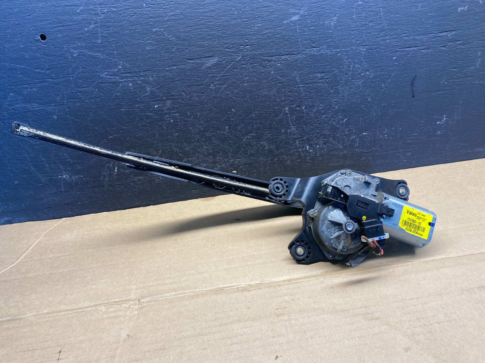 2011 to 2017 BMW X3 Rear Windshield Wiper Motor AD3523 DG5