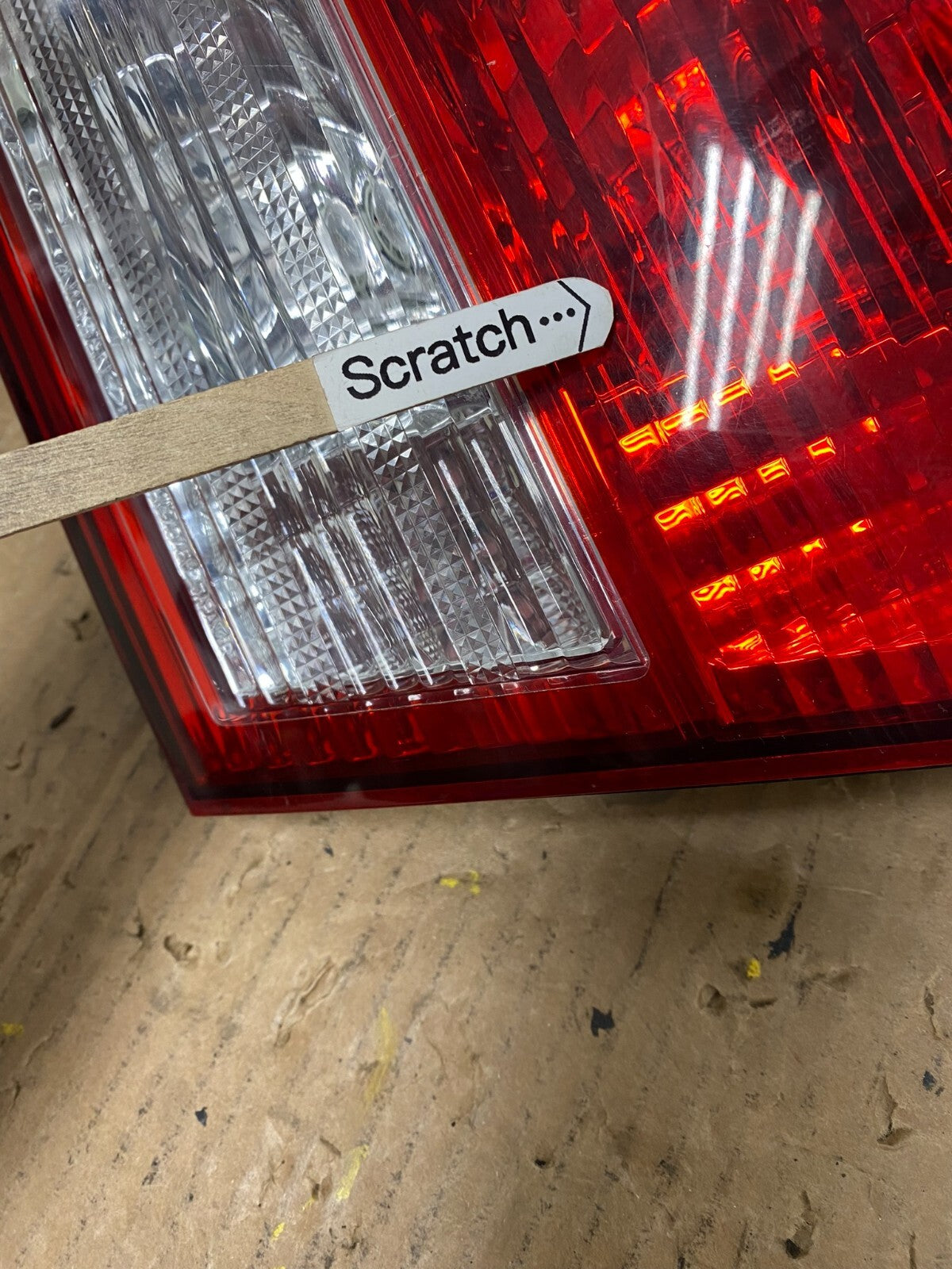 2002-2004 Infiniti i35 Inner Light Right Passenger Rh Side Tail Light OEM D73834