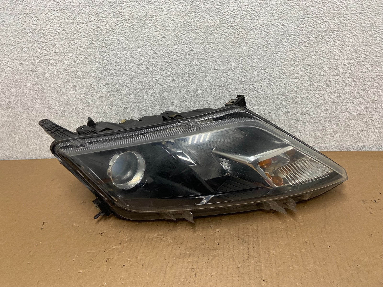 2010 2011 2012 Ford Fusion Right Passenger RH Headlight Halogen OEM AB6551 DW0