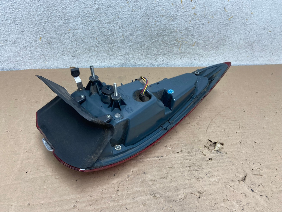 2017 - 2018 Ford Fusion Right Passenger RH Side Tail Light AI1053 LK4