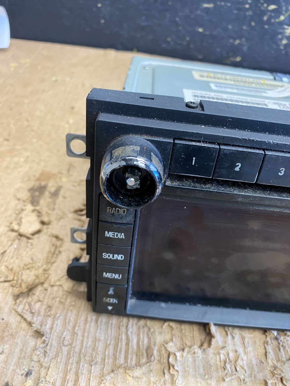 2010 - 2013 Ford Edge AM FM Radio Stereo Screen Display CD Player Oem AA4413 DG1