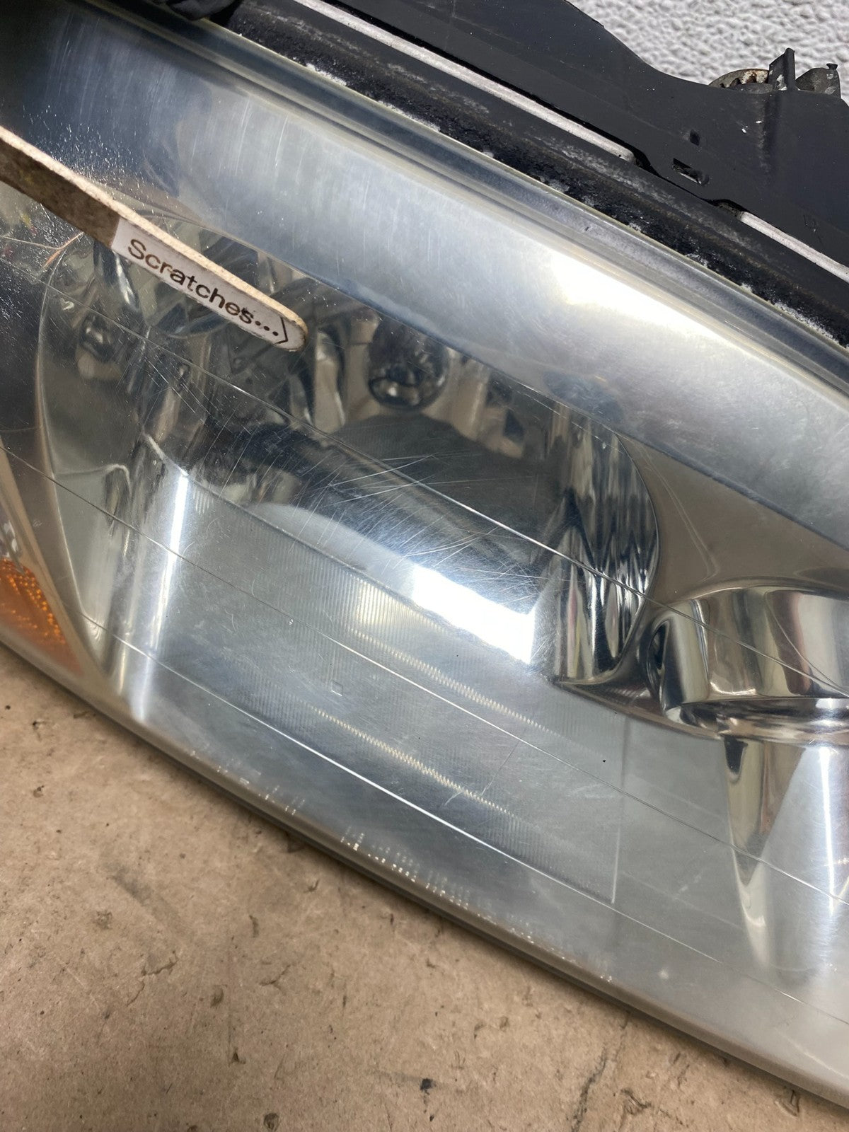 2001 to 2003 Acura MDX Passenger Right RH Headlight AG5553 DW3