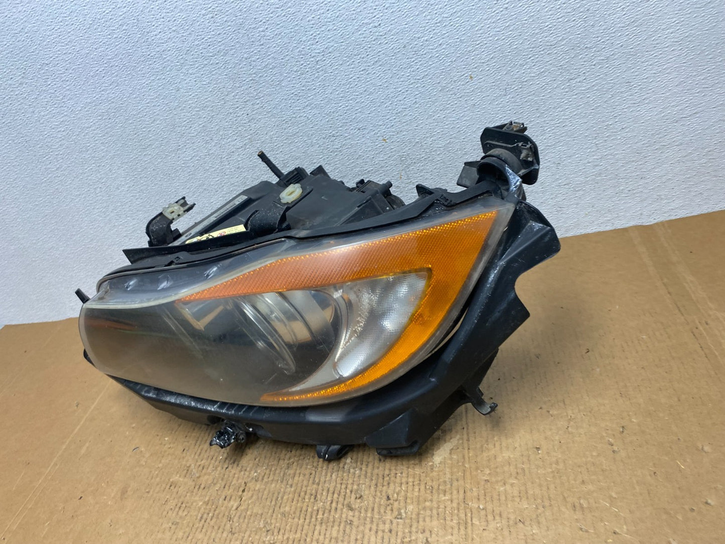 2006 to 2008 BMW 3 Series Left Driver LH AFS Xenon HID Headlight AE1441 DW1