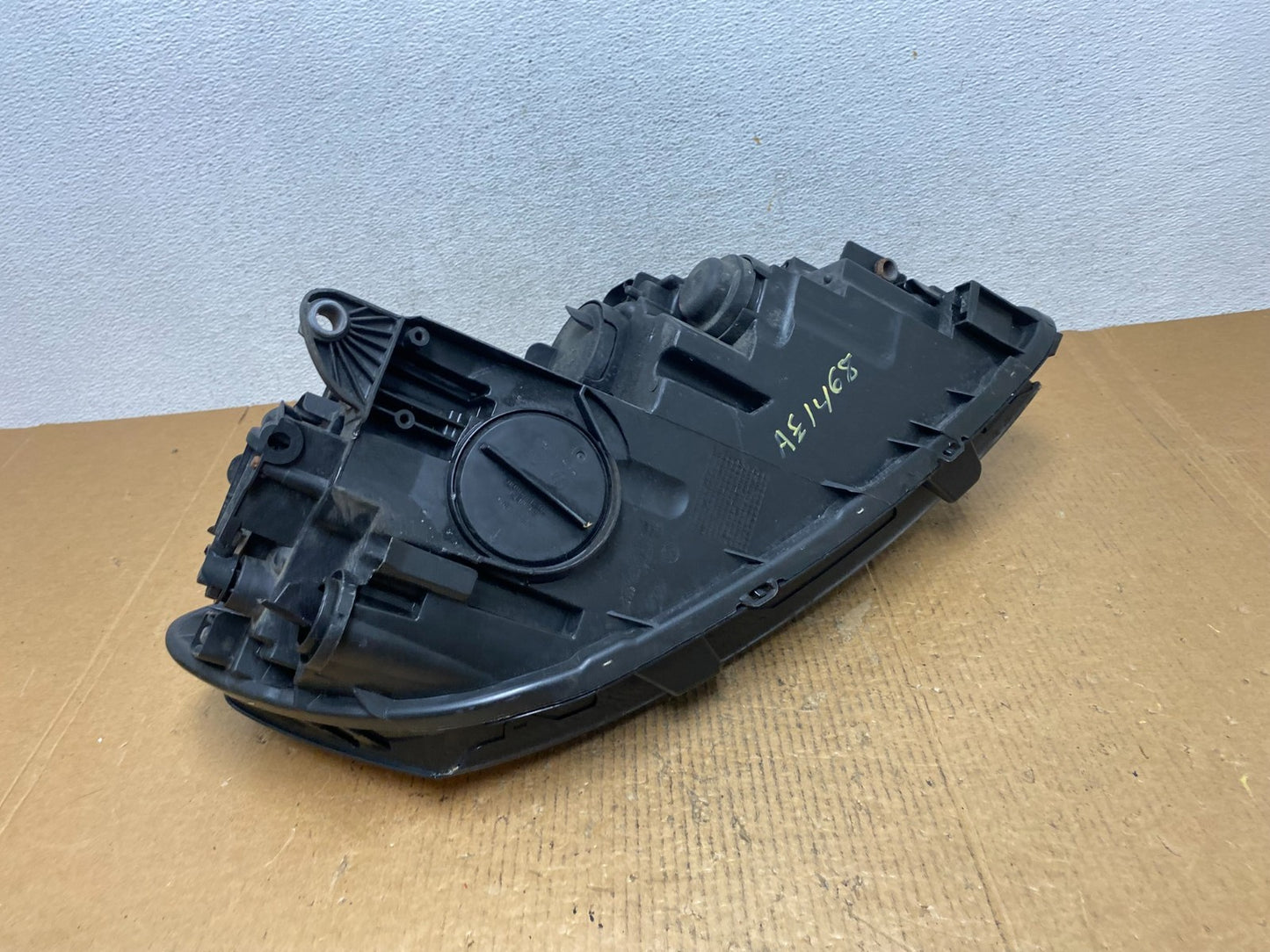 2012-2015 Volkswagen Passat Left Driver LH Side Halogen Headlight AE1468 DW7