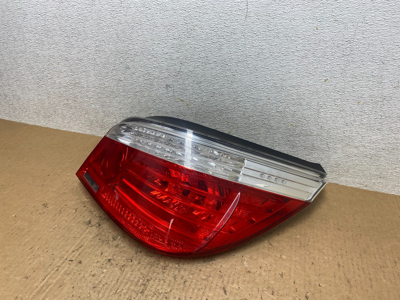 2008 2009 2010 BMW 5 525i 530i Right Passenger Rh Tail Side Light Oem Q8061 DW1