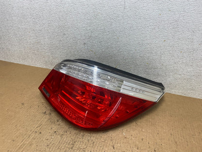 2008 2009 2010 BMW 5 525i 530i Right Passenger Rh Tail Side Light Oem Q8061 DW1