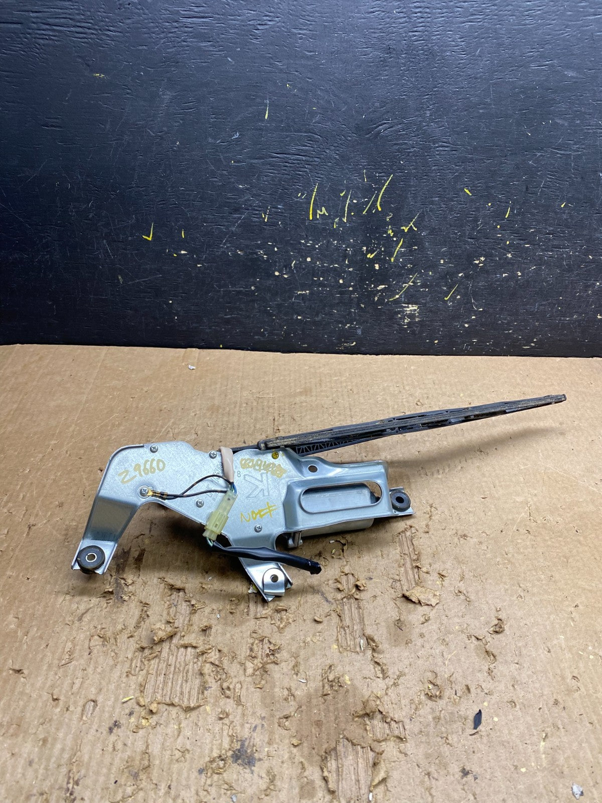 2005 to 2009 Subaru Legacy Outback Rear Windshield Wiper Motor Z96604