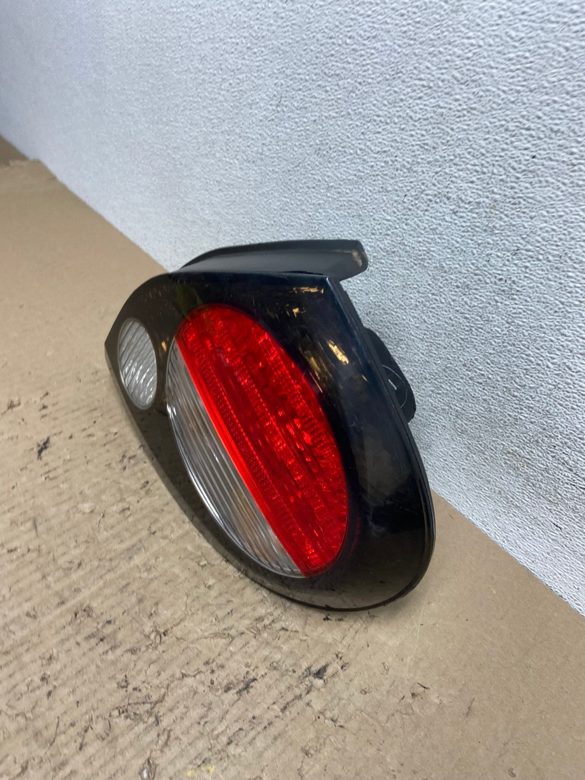 2000 to 2001 Nissan Maxima Right Passenger Rh Side Tail Light AF6998 LK1