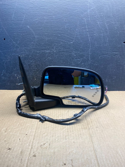 2003-2006 Chevrolet Tahoe Right Passenger Turn Signal View Door Mirror AG1711 DG9