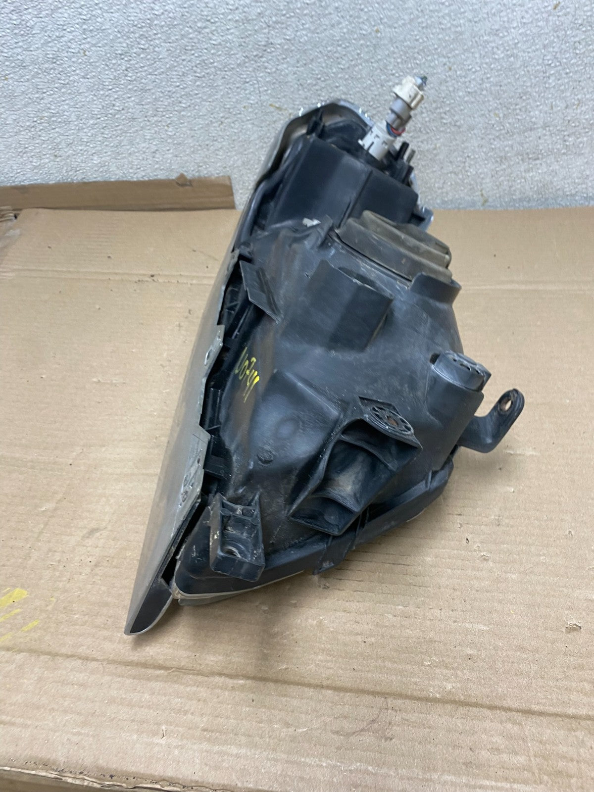 2000 - 2006 Mitsubishi Montero Left Driver Lh Side Headlight Halogen U0741 DW8