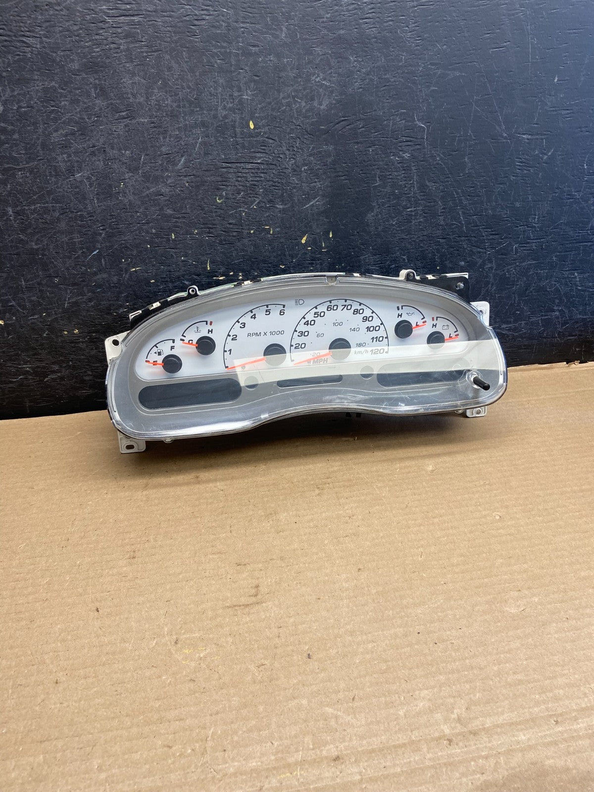 2004 to 2005 Ford Explorer Sport Trac Cluster Speedo Display AH1406 PS0