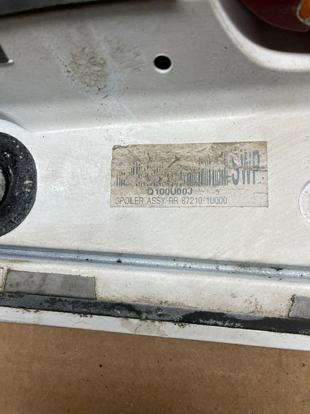 2011 to 2015 Kia Sorento Rear Spoiler Wing Brake Light V6924 DG13