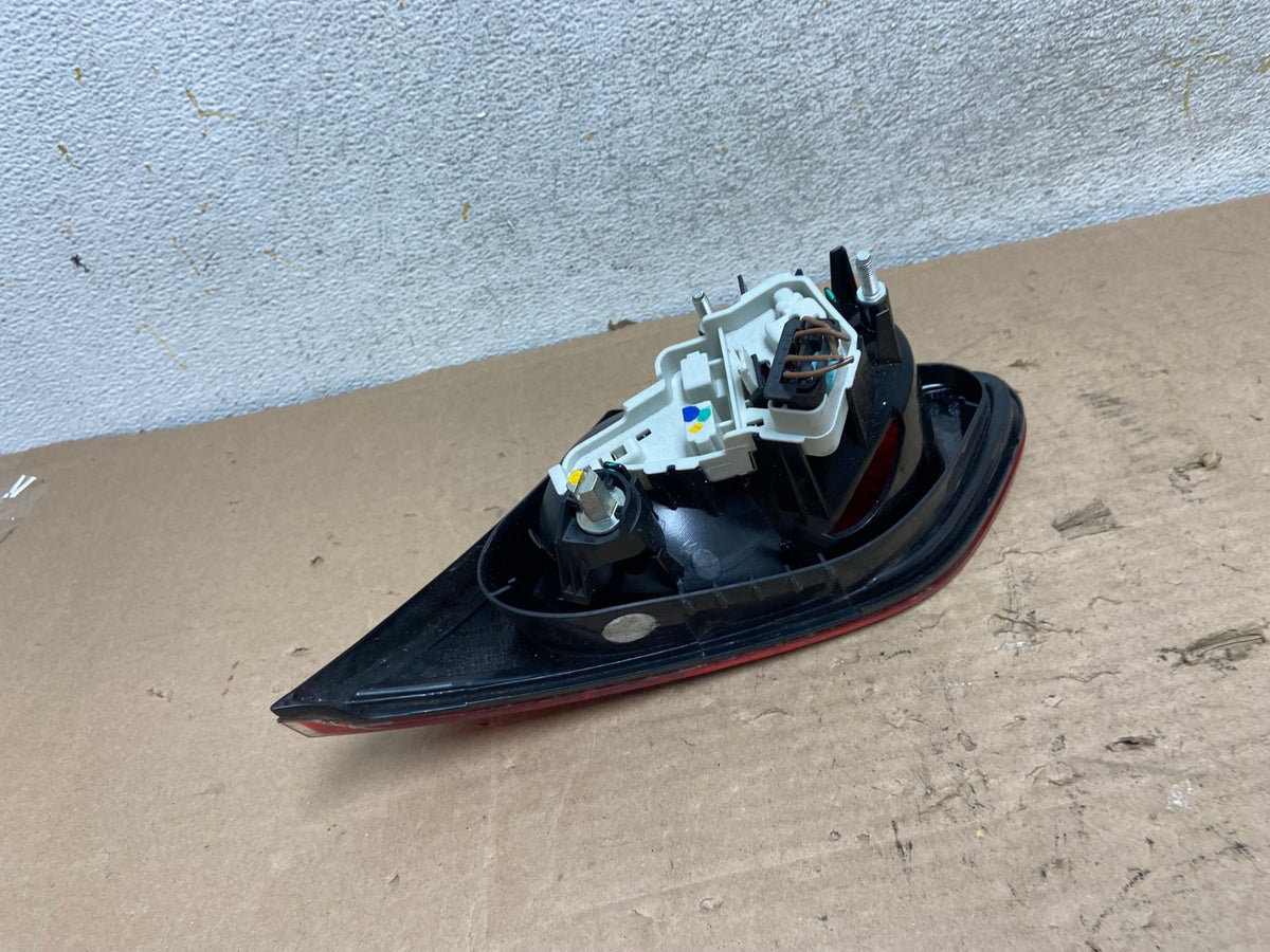 2009-2012 Volkswagen CC Left Driver LH Side Tail Light Inner Trunk AI1115 LK4