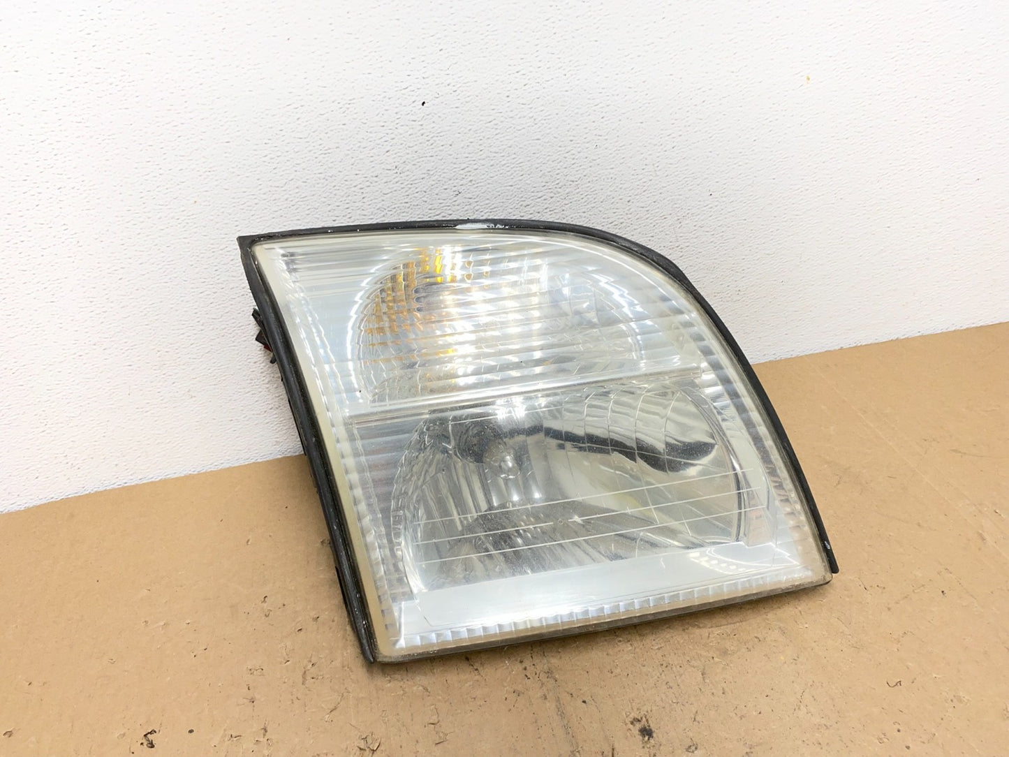 2002-2005 Mercury Mountaineer Right Passenger Halogen Headlight AC6002 DW0