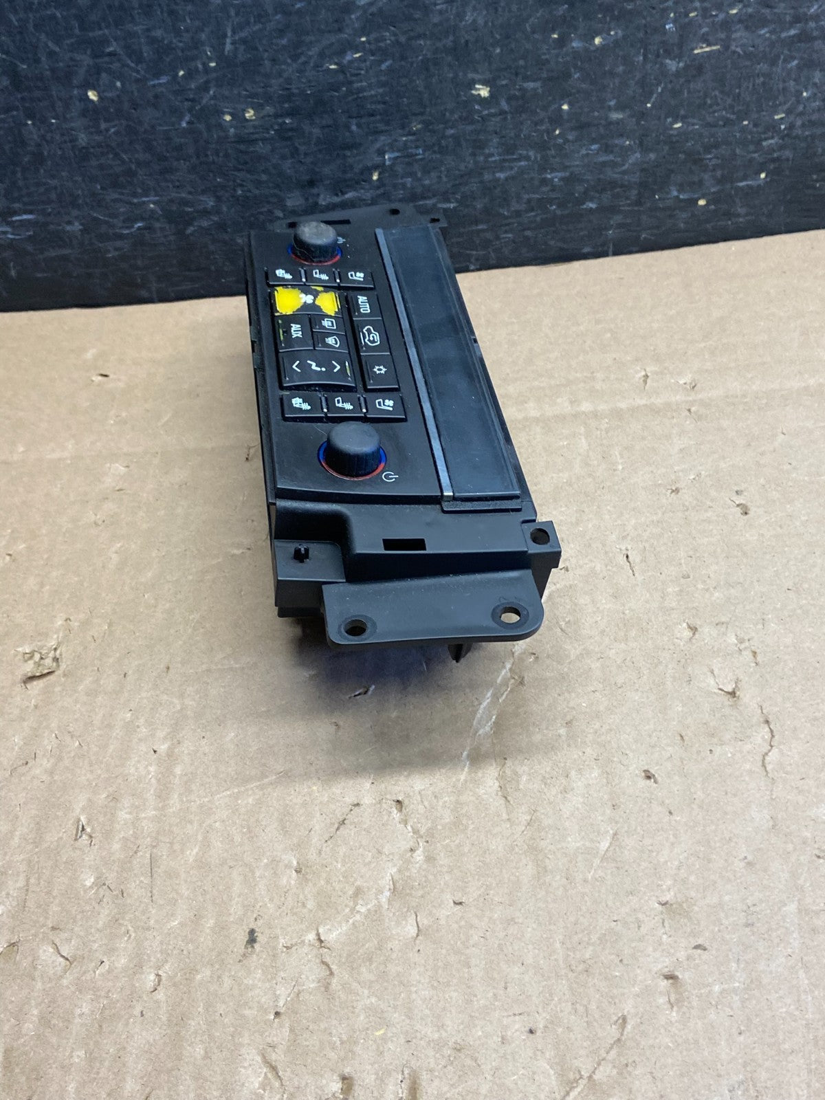 2007 to 2011 Cadillac Escalade AC Heater Climate Control Panel AI6379 DG2