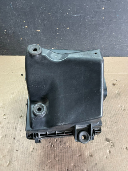 2011 to 2021 Dodge Durango 3.6L Air Filter Cleaner Box M8941 PS5