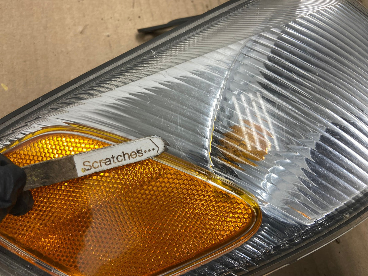 1997 1998 1999 Toyota Camry Right Passenger RH Turn Signal AH5905 LK3