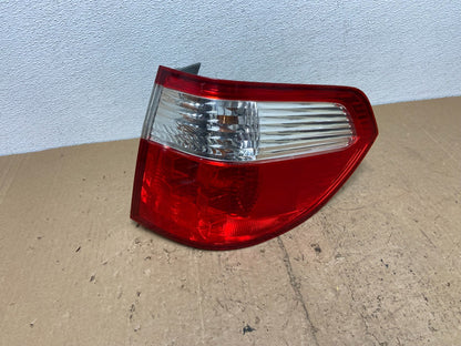 2005 2006 2007 Honda Odyssey Right Passenger RH Side Tail Light AC7413 DW0
