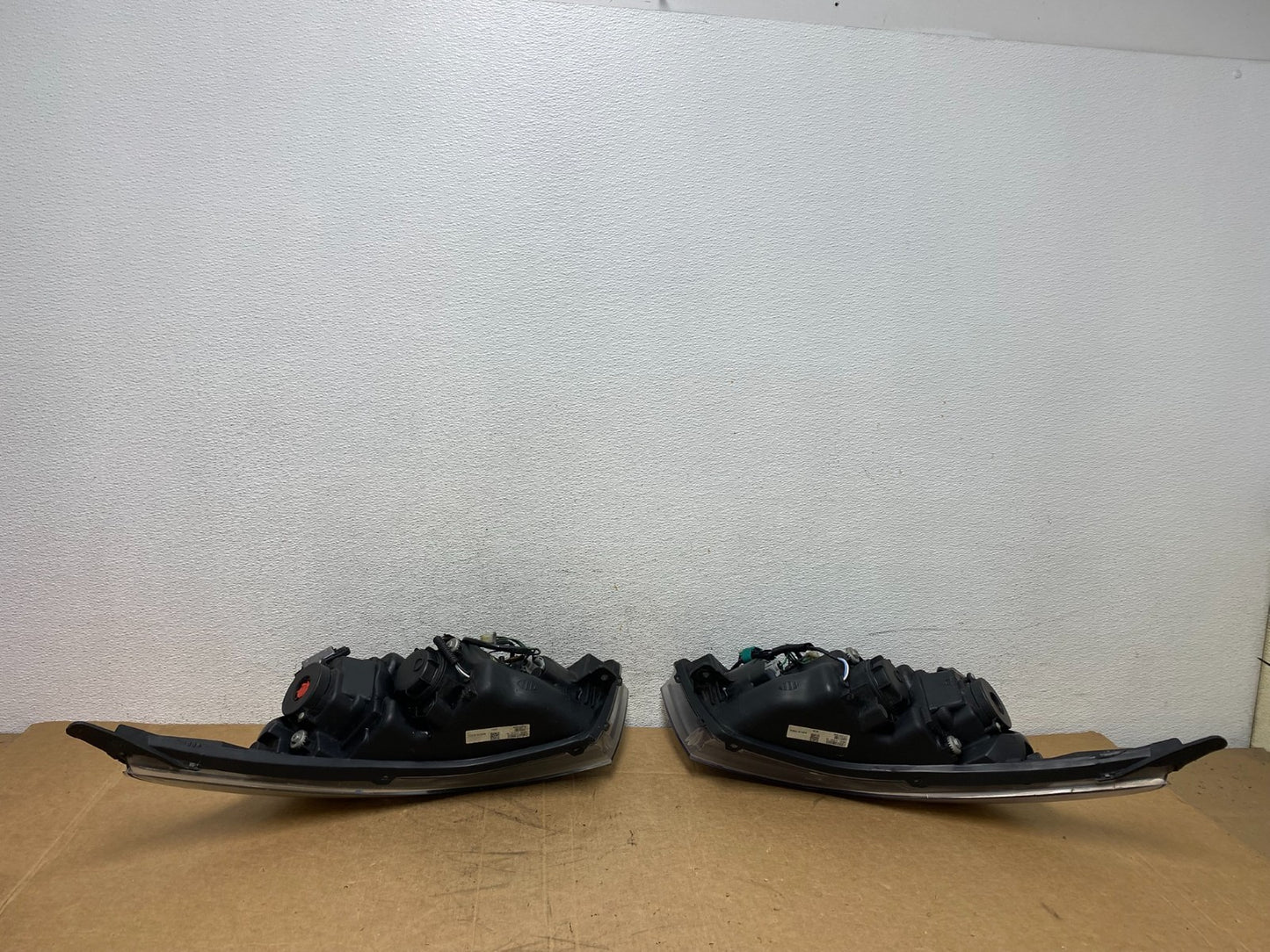 2011 to 2015 Chevrolet Cruze Left+Right Set LED Headlights ad6330 DG6