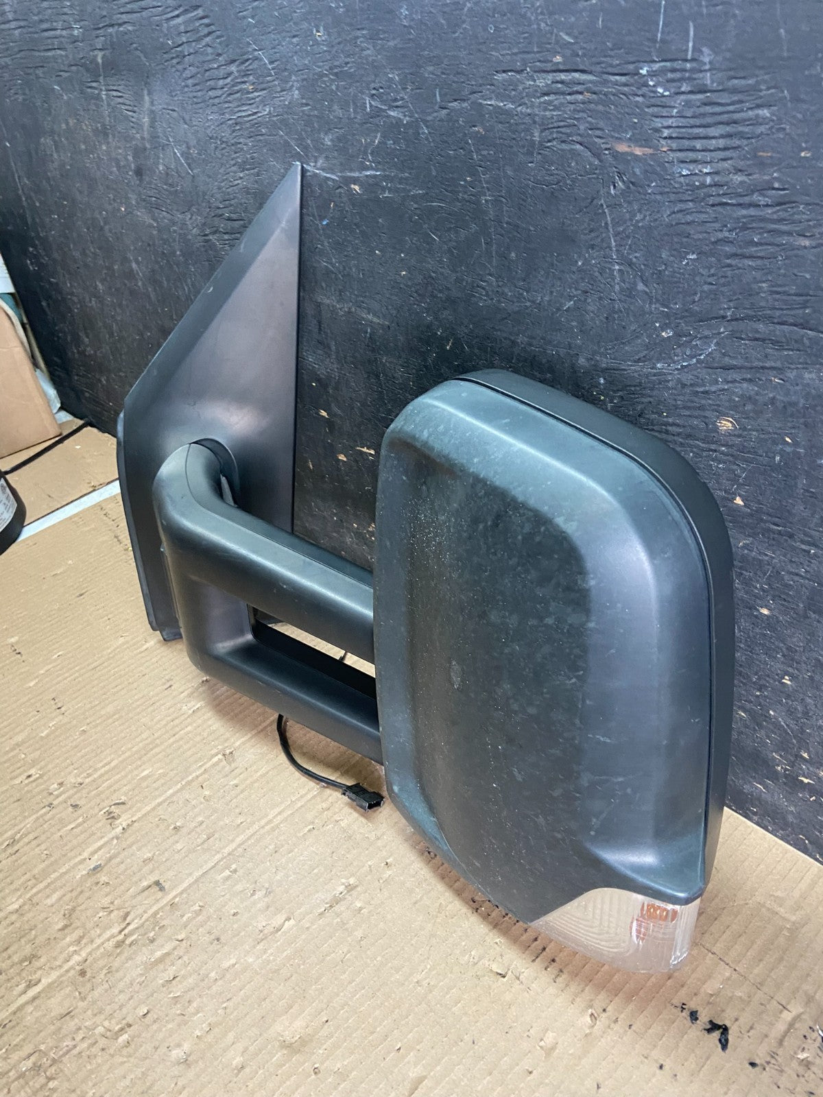 2007 to 2018 Mercedes-Benz Sprinter Left Driver Side View Door Mirror Q3172 DG1