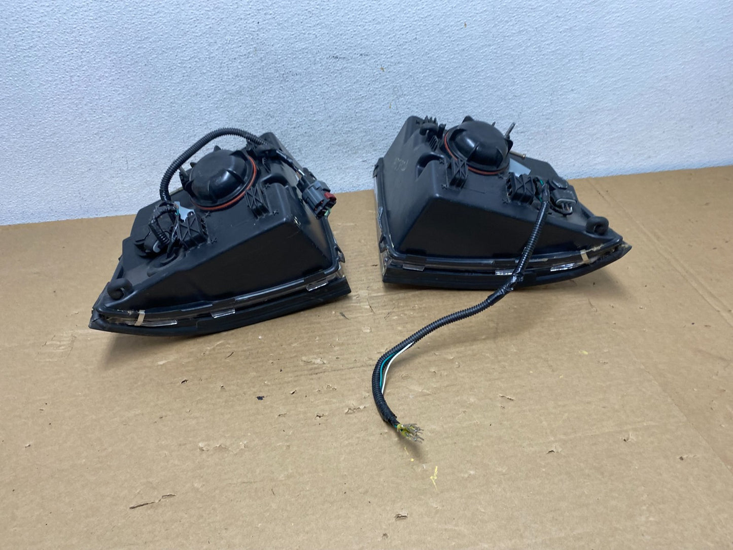 2002-2005 Mercury Mountaineer Left+Right Side Halogen Headlights AD3920 DW8