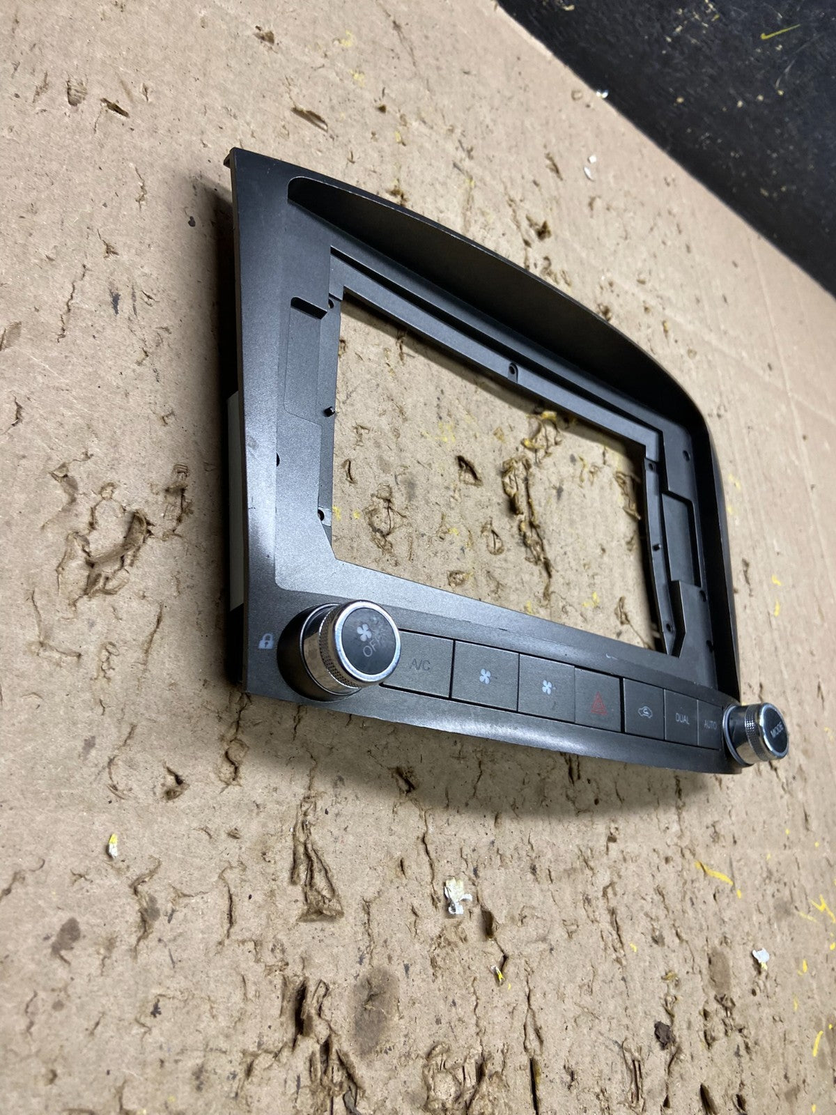 2005 to 2013 Lexus IS250 IS300 IS350 10.1 inch Car Radio Fascia Panel V5743 PS1