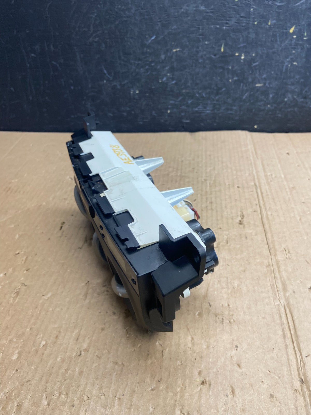 2001 - 2003 Toyota RAV4 A/C Heater Climate Control Unit Switch ae3938 DG2