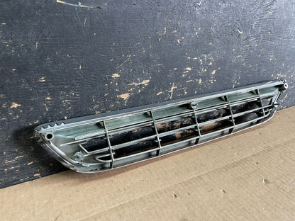 2000 to 2001 Lexus ES300 Front Grille Grill AB30924