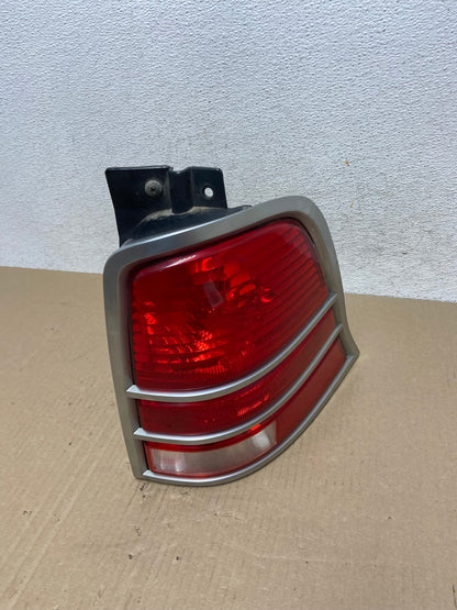 2004 to 2007 Mercury Monterey Right Passenger RH Side Tail Light AF5811 LK2