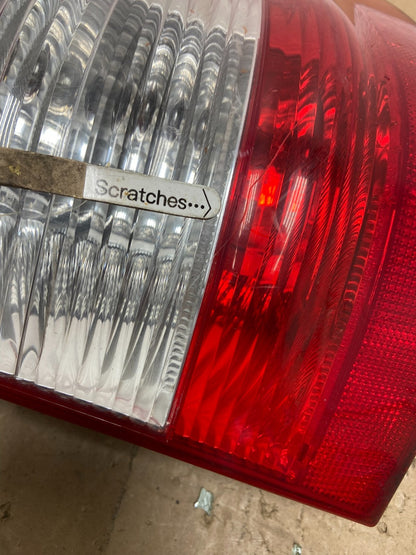 2002-2005 Mercedes ML 350 Ml-Class Right Passenger Rh Side Tail Light AC7336 DW3