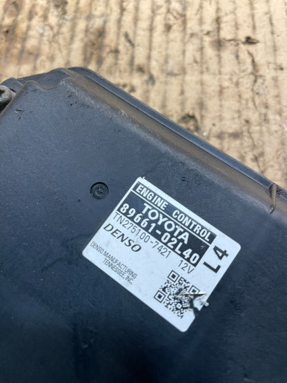 2009 Toyota Matrix Engine Control Computer ECU PCM Oem x8621  DG3