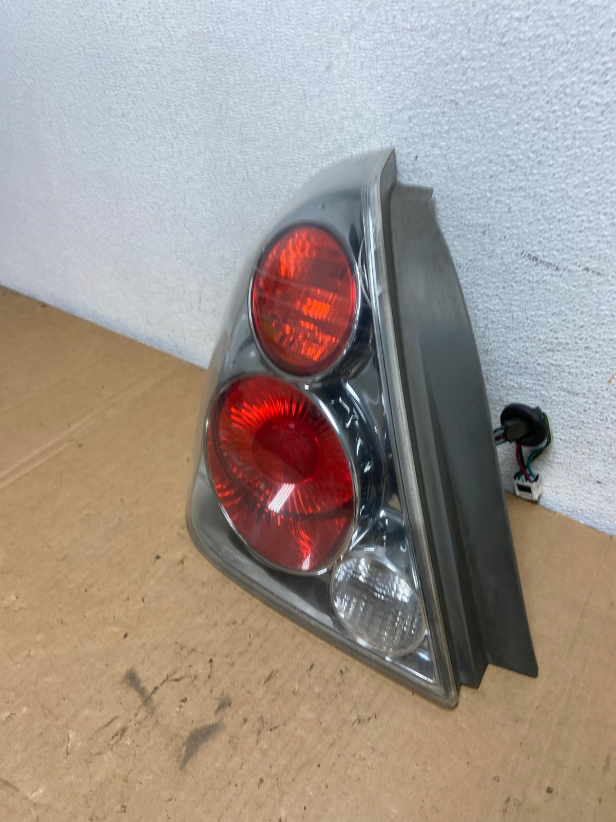 2005 to 2006 Nissan Altima Left Driver Side Tail Light AD2771 LK1