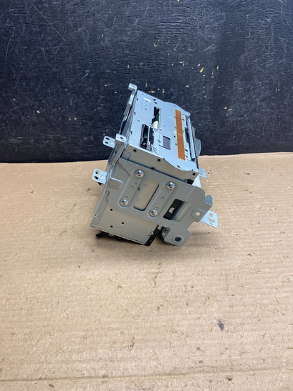 2011- 2013 Infiniti G37 M37 Radio CD Player Receiver AM/FM AH5427 DG1