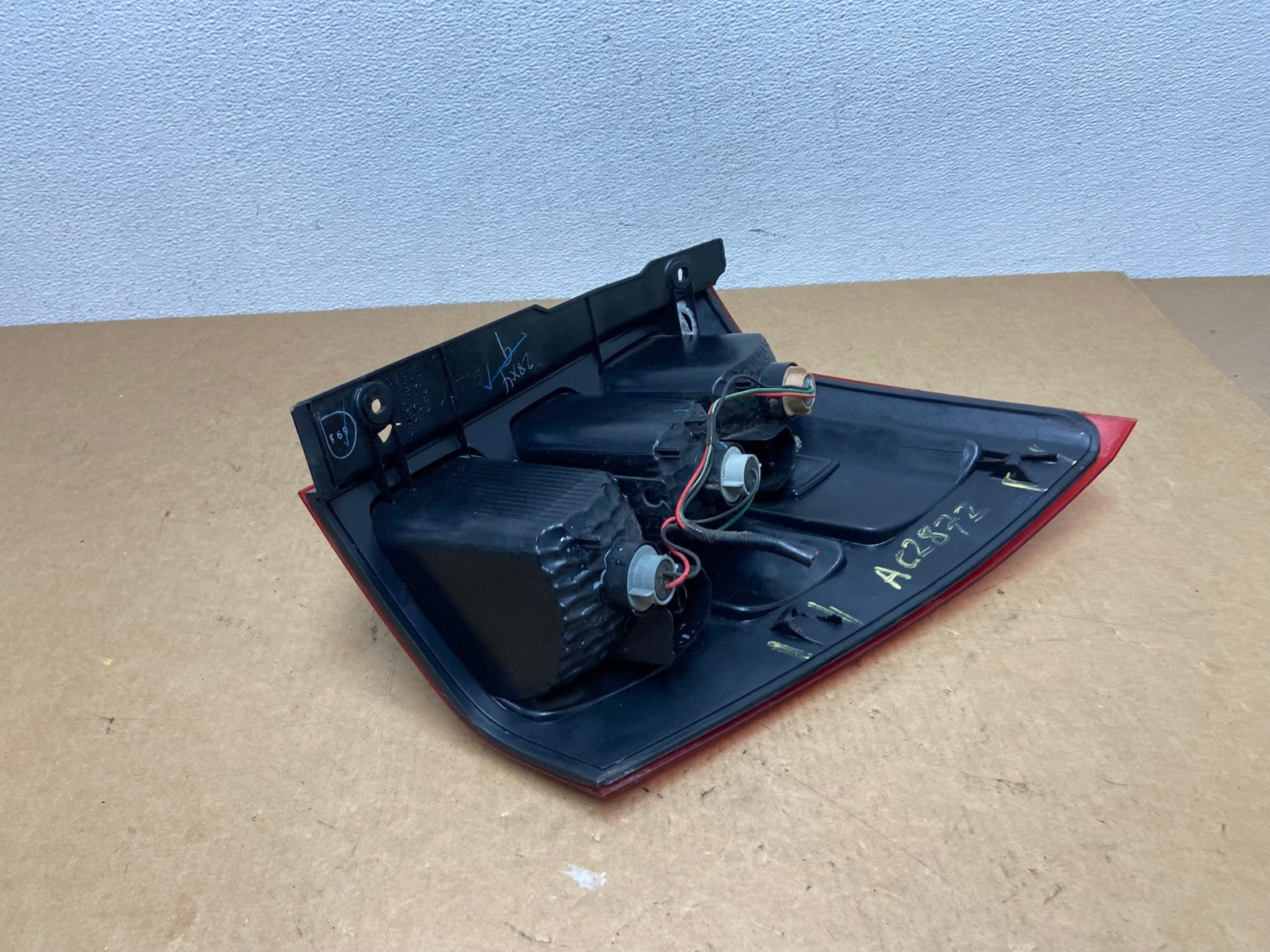 2006 to 2011 Suzuki Grand Vitara Left Driver LH Tail Light Oem AC2872 LK7
