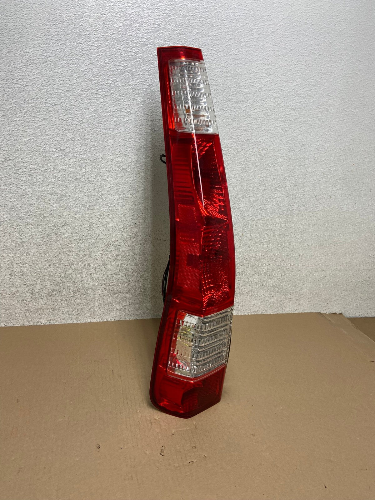 2005 to 2006 Honda Cr-v Crv Left Driver LH Tail Light AE7163 LK2