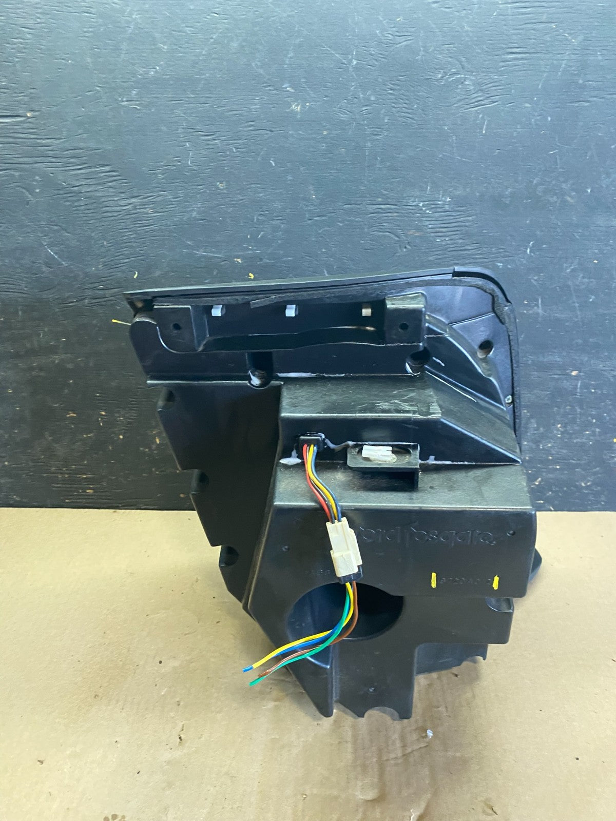 2007 to 2013 Mitsubishi Outlander Bass Subwoofer Sound Speaker U7425 DG1