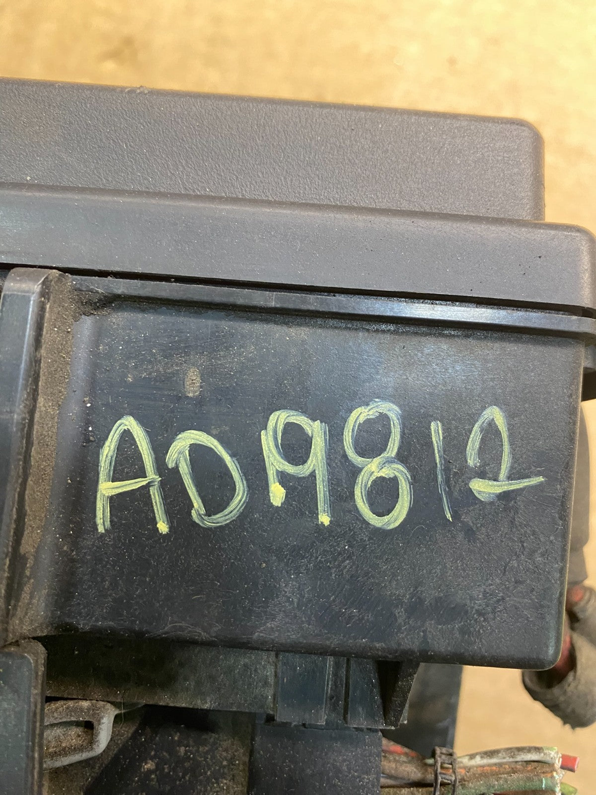 2006 Jeep Grand Cherokee Integrated Power Fuse Box 04692085ab AD9812 DG7