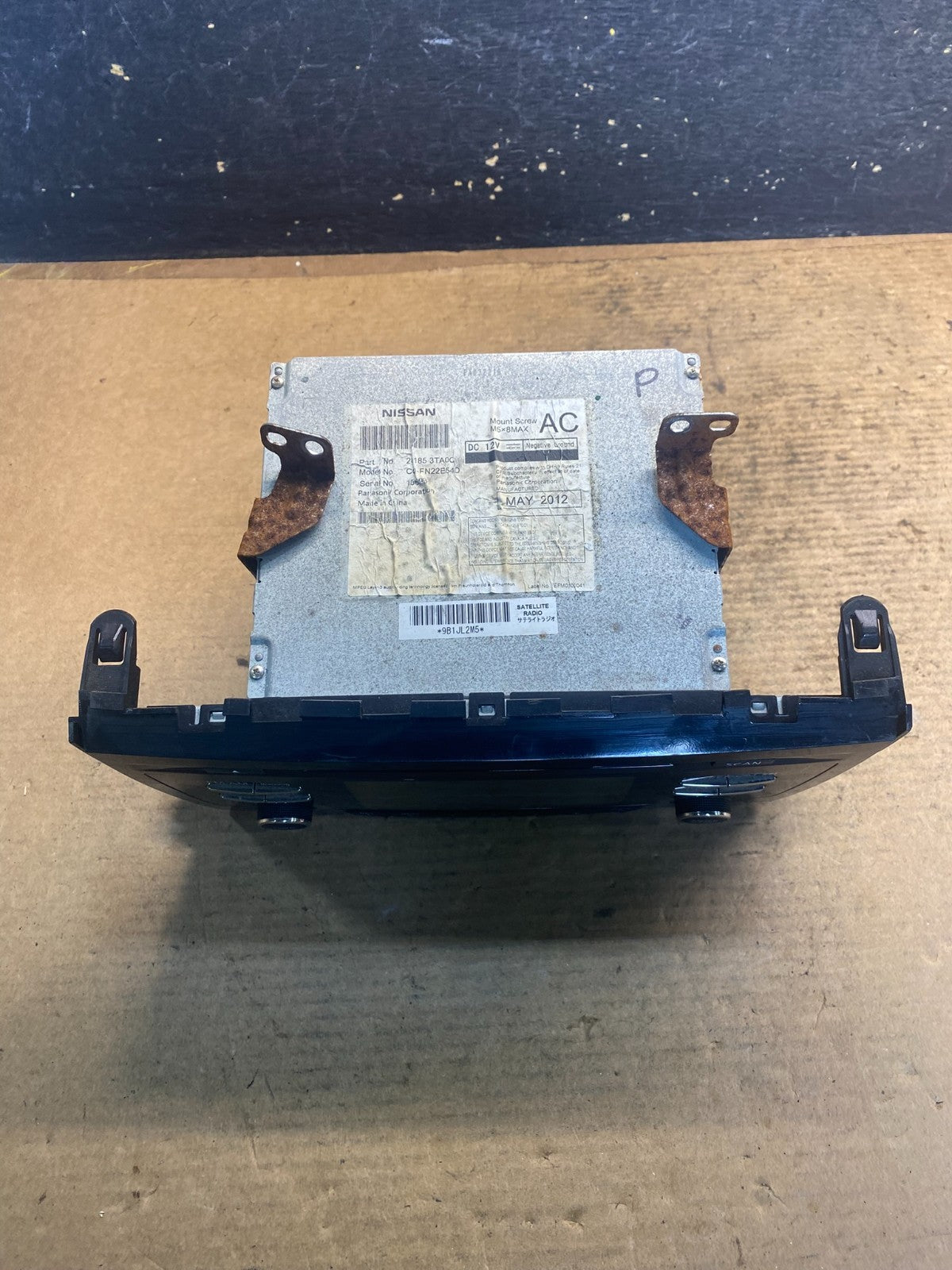 2013 to 2015 Nissan Altima Radio Screen Receiver AM-FM CD Player OEM aa1824 DG6
